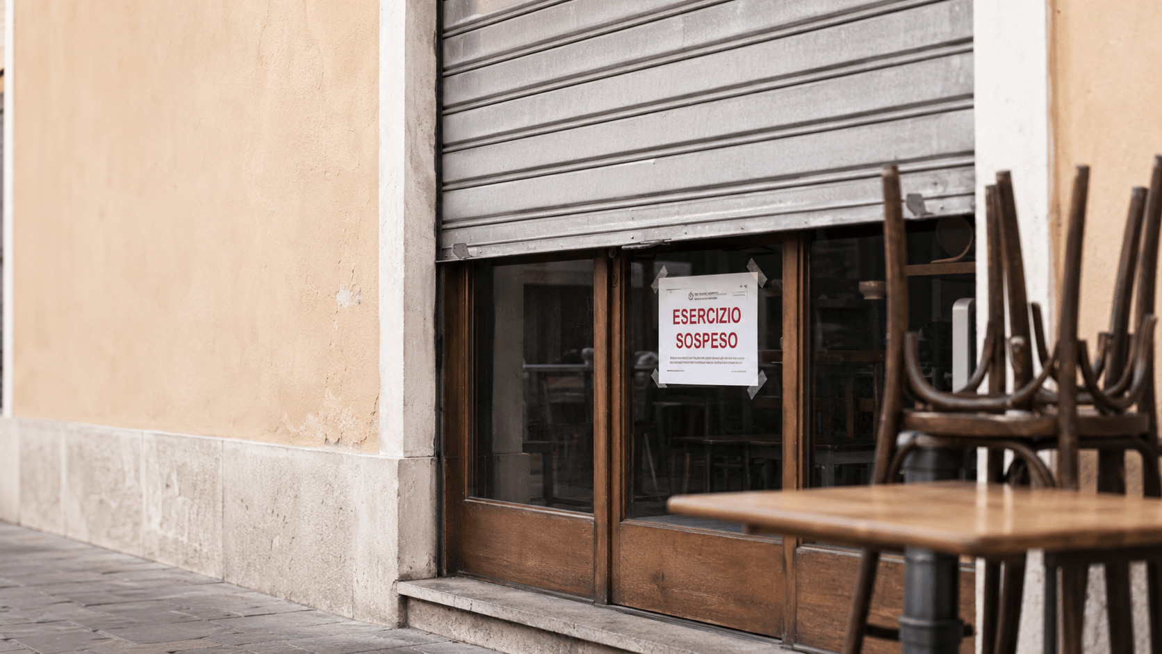 Licenze commerciali sospese con 4 scontrini non emessi, stretta su ristoranti e bar